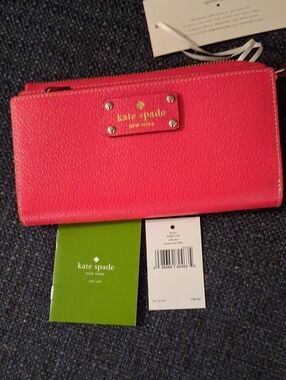 Kate Spade Bold Red Large Roomy Weselesy Wallet